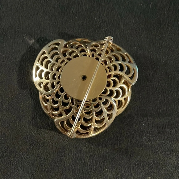 Vintage goldtone rose with rhinestone crystals brooch - Picture 5 of 5